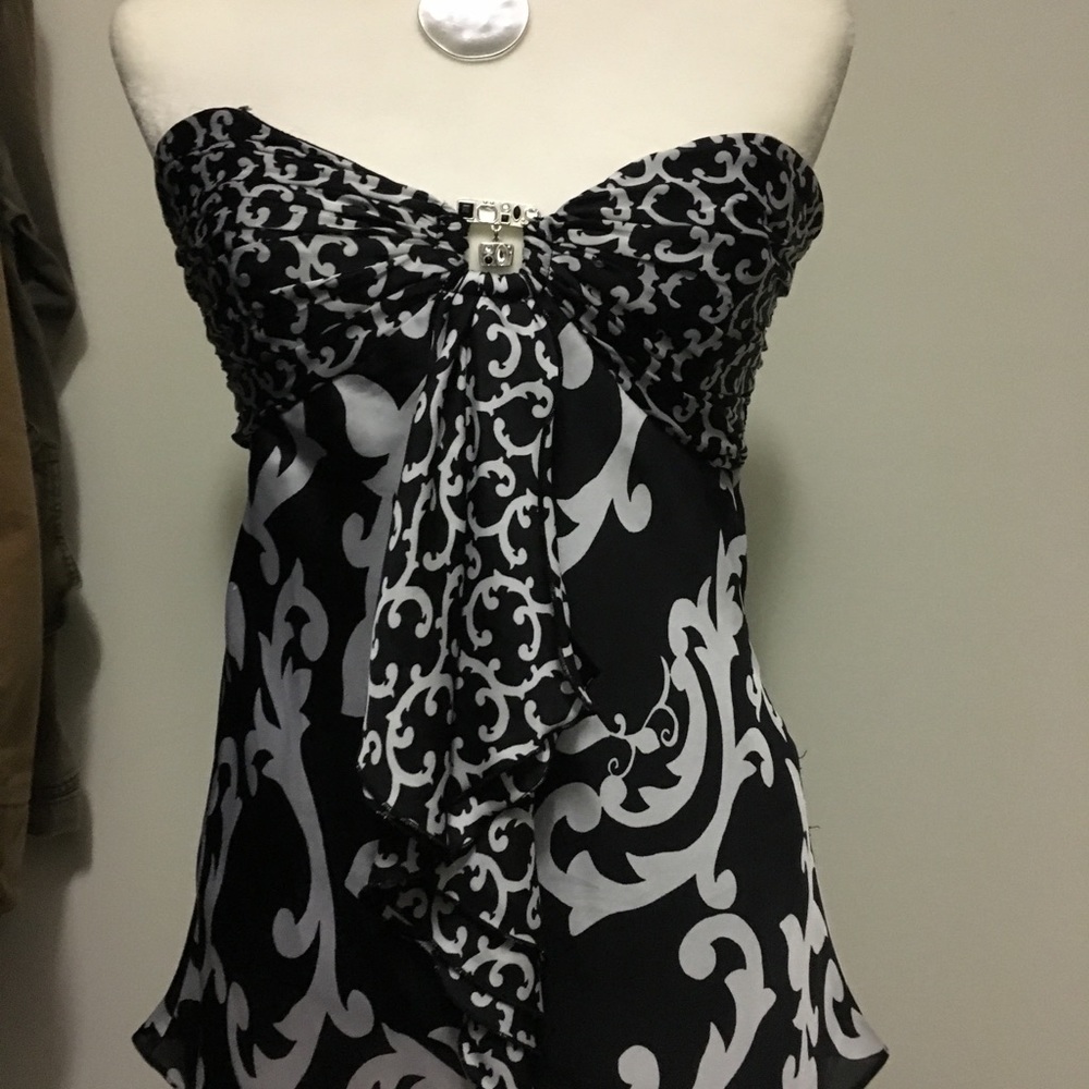 🌺WHBM black halter top size 0, and 8 NWOT🌺